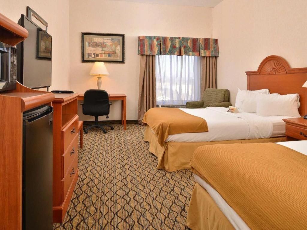 Quality Inn & Suites Джефферсон-Сити Экстерьер фото