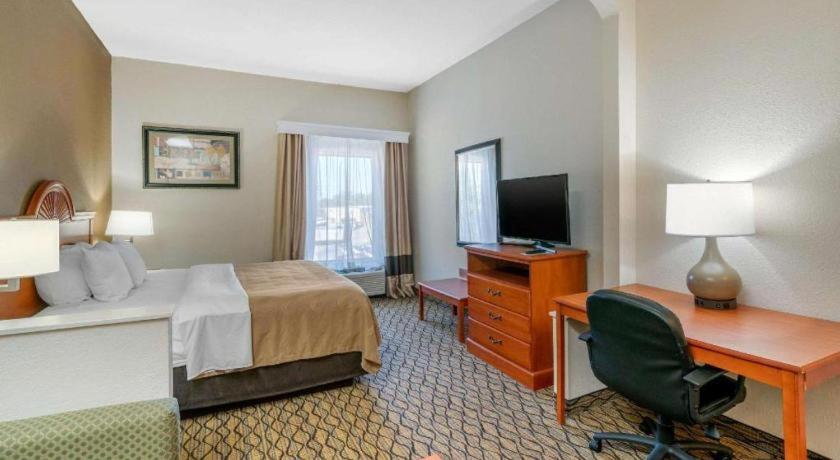 Quality Inn & Suites Джефферсон-Сити Экстерьер фото