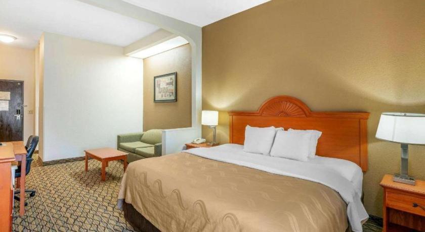 Quality Inn & Suites Джефферсон-Сити Экстерьер фото