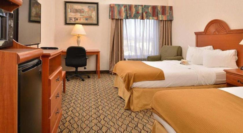 Quality Inn & Suites Джефферсон-Сити Экстерьер фото