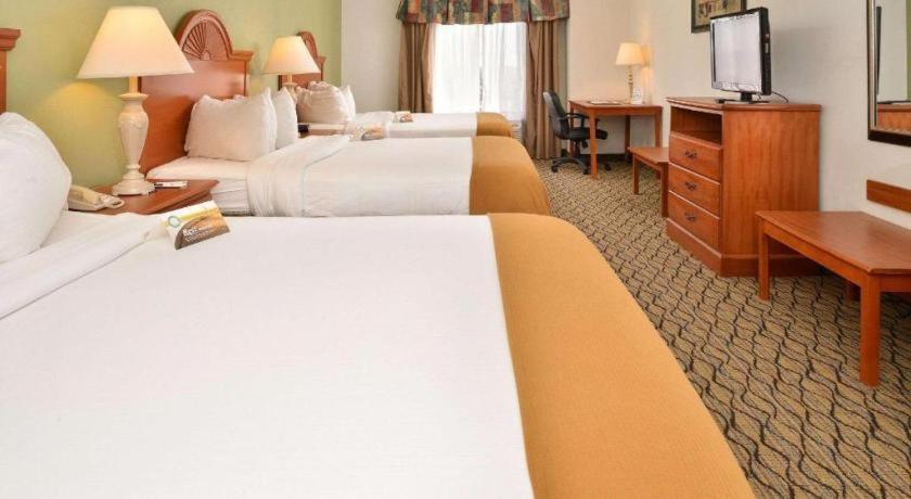 Quality Inn & Suites Джефферсон-Сити Экстерьер фото